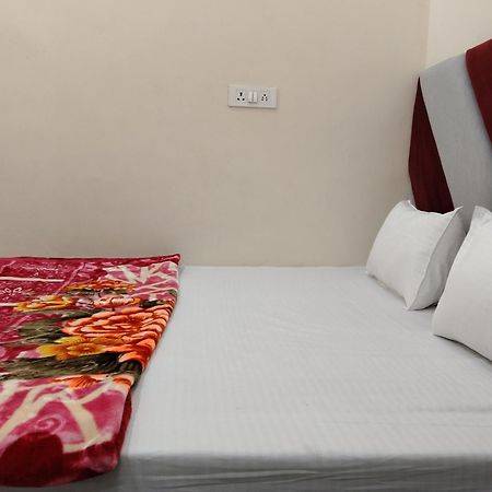 Hotel Rudraksha Varanasi Esterno foto
