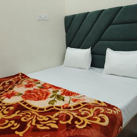 Hotel Rudraksha Varanasi Esterno foto